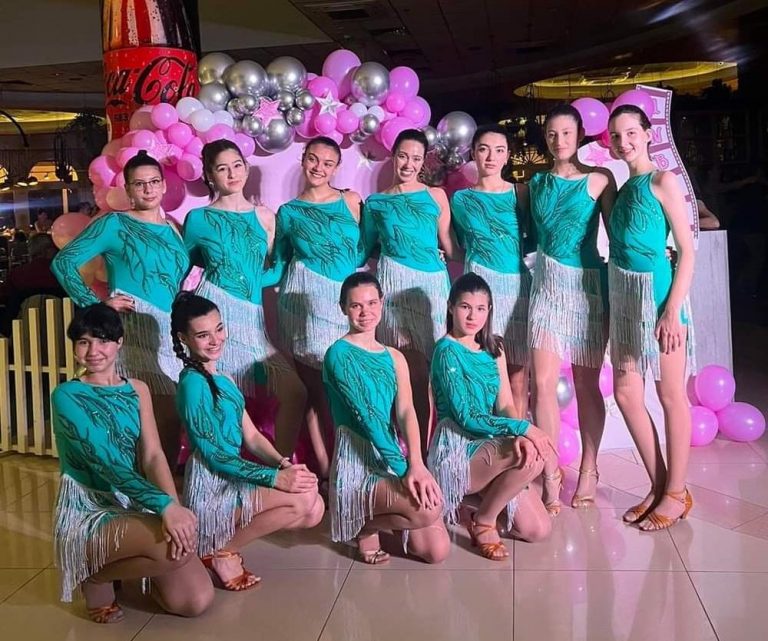 Un beso празнува своя 13-ти рожден ден