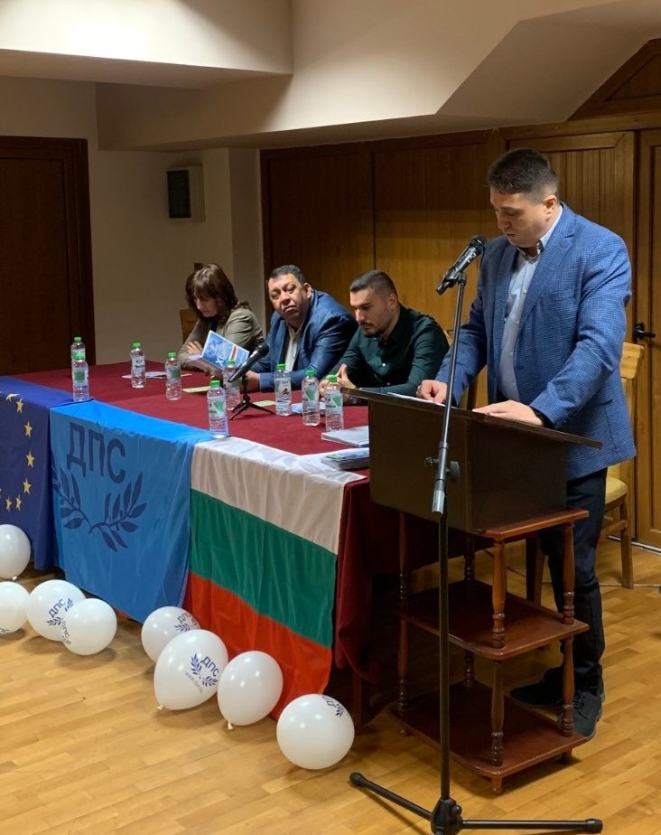 Пари и власт | Мъстън Еминов остава начело на общинската организация на ДПС