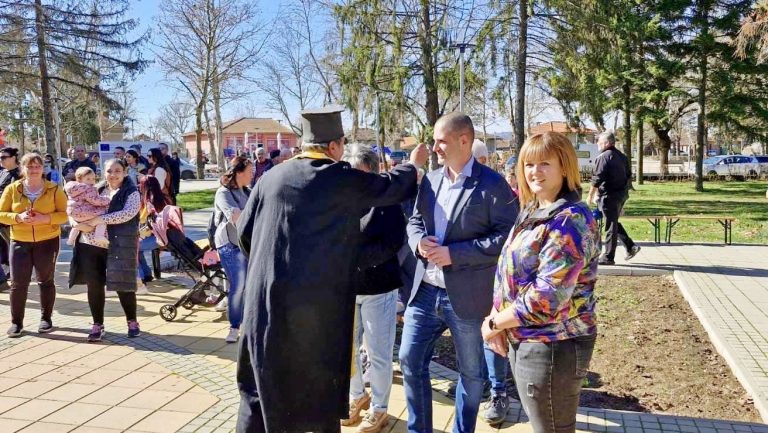 В Козаревец спазиха традицията и вдигнаха пищна Ергенска сватба – Дълъг Мочо и Кютюк Мара си казаха „Да“