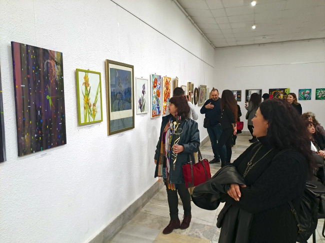 Рекорден брой автори се включиха в изложбата “Любов и вино” в Г. Оряховица