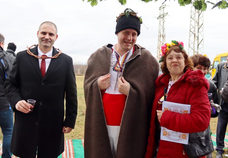 В Лясковско за поредна година избраха най-добрите винари и зарязаха лозята за берекет