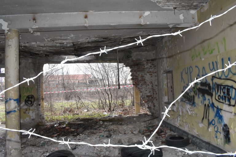 Димитър Николов пита министъра на транспорта за рушащата се сграда на гарата в Лясковец