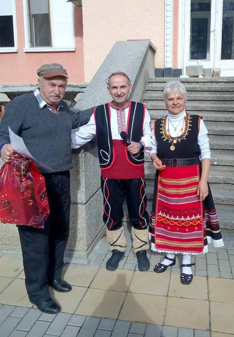 В Лясковско за поредна година избраха най-добрите винари и зарязаха лозята за берекет