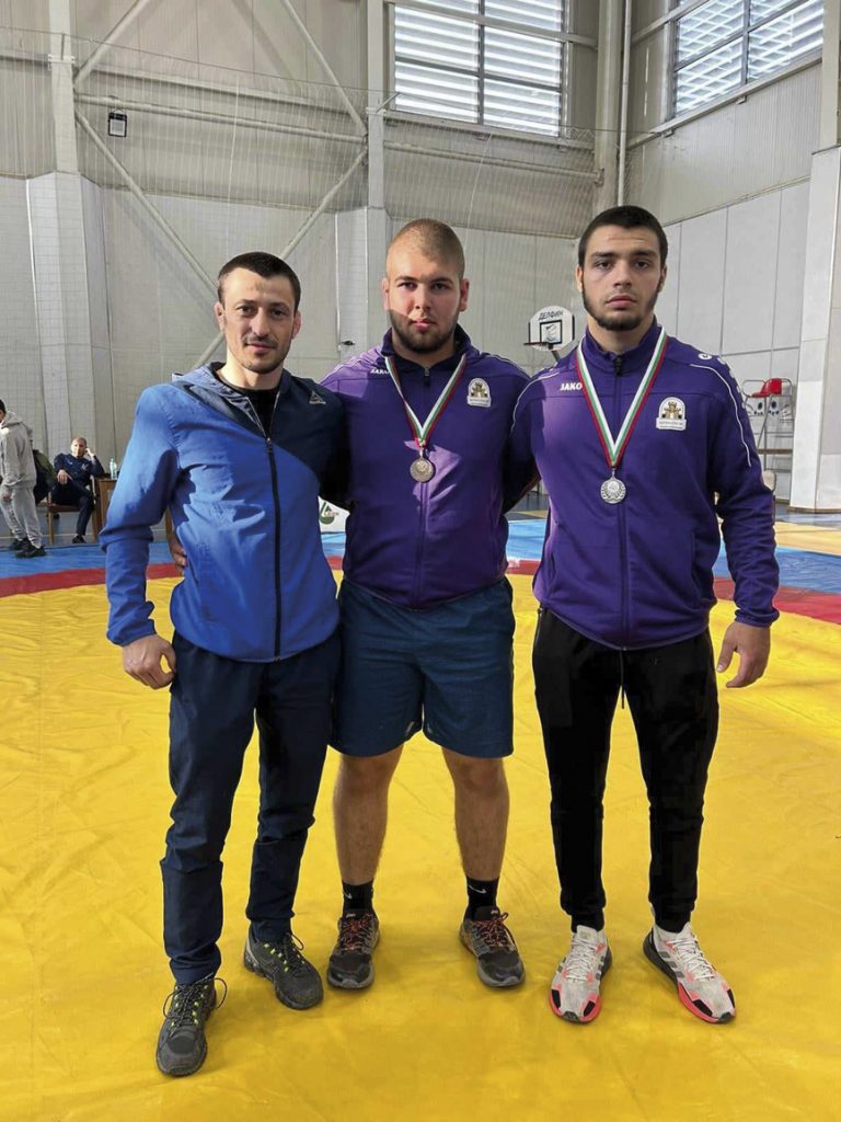 Спорт | Сребро и два бронза за  борците от Велико Търново