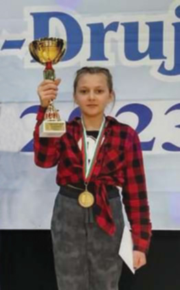 Спорт | Полина Басова стана първа във Франция