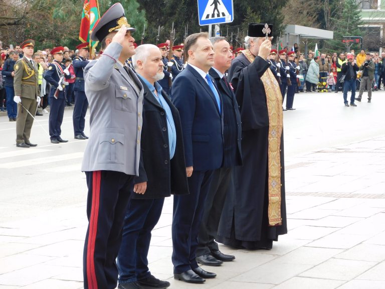 Велико Търново тържествено чества 146 г. от Освобождението на България