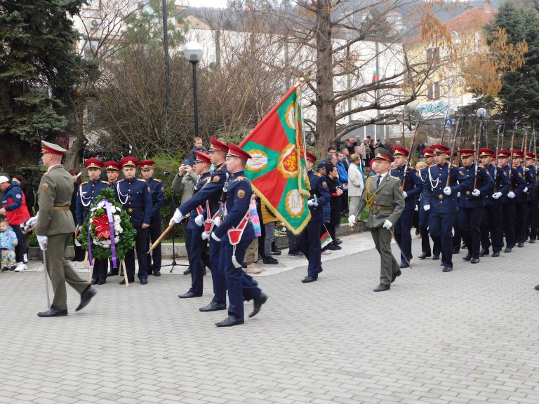Велико Търново тържествено чества 146 г. от Освобождението на България
