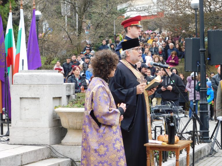 Велико Търново тържествено чества 146 г. от Освобождението на България