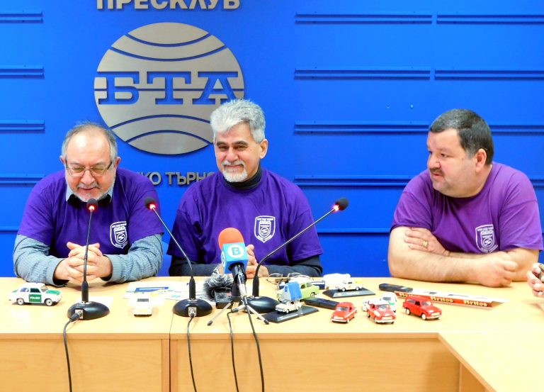 Горещи новини | Над 150 трабанта превземат В. Търново