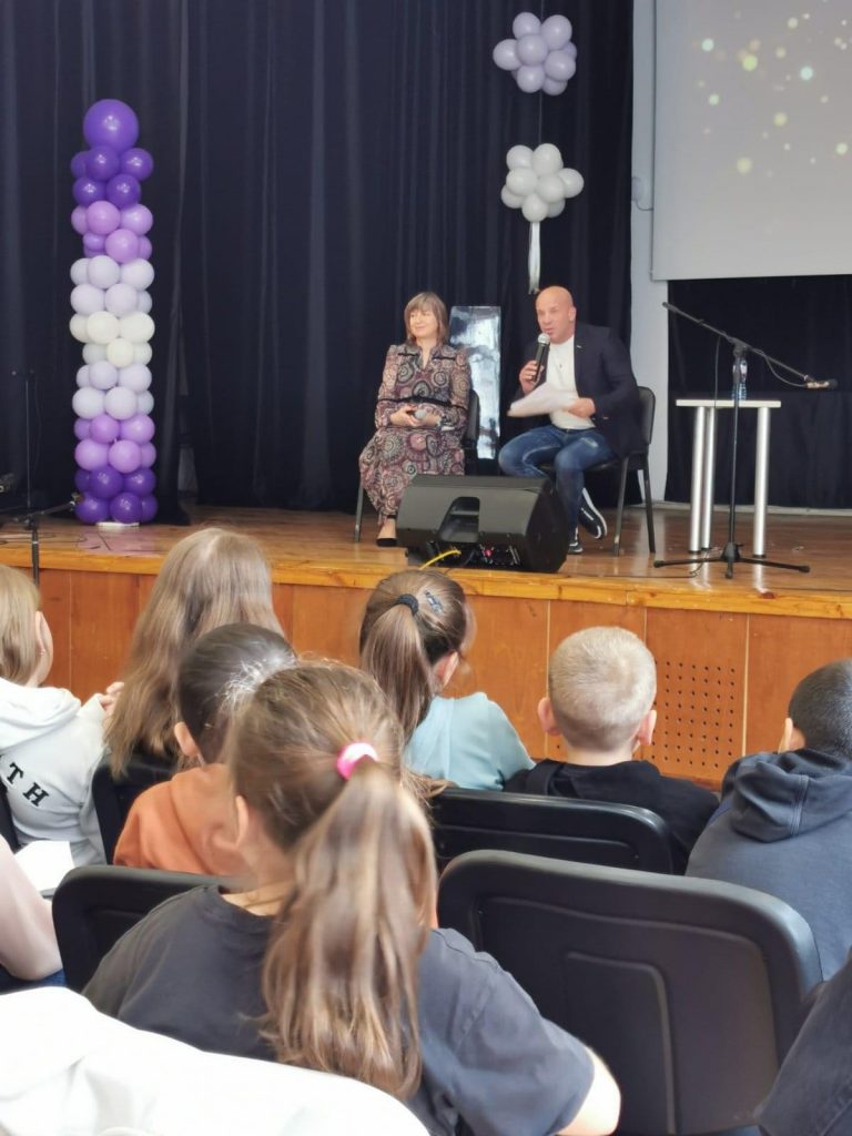 Енчо Кирязов вдъхнови с вълнуваща среща великотърновски ученици