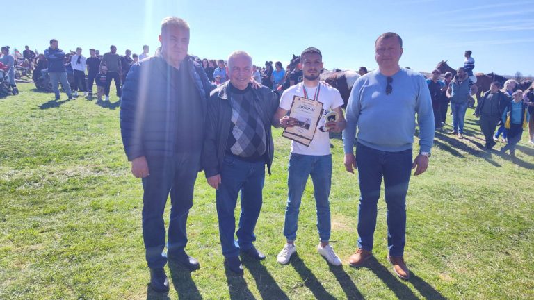 Над 50 коняри участваха в кушиите за Тодоровден в с. Върбовка