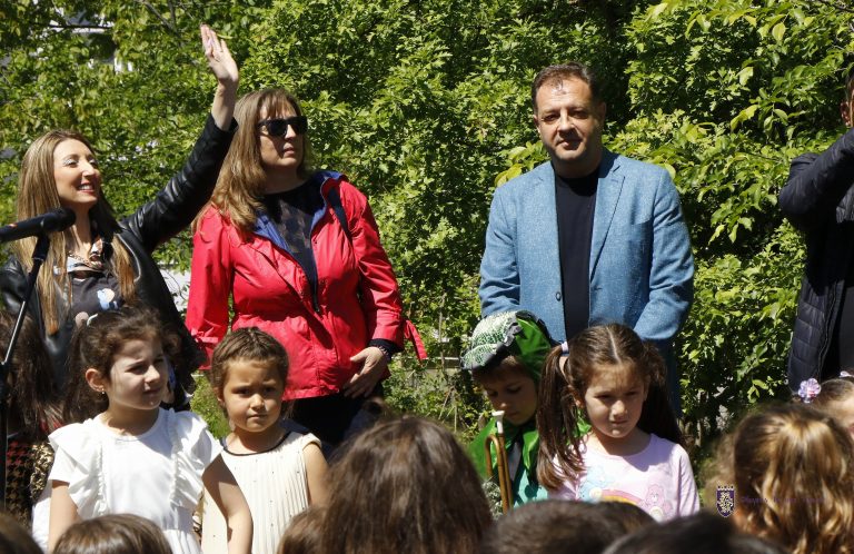 Нова детска площадка радва децата във великотърновския квартал „Бузлуджа“