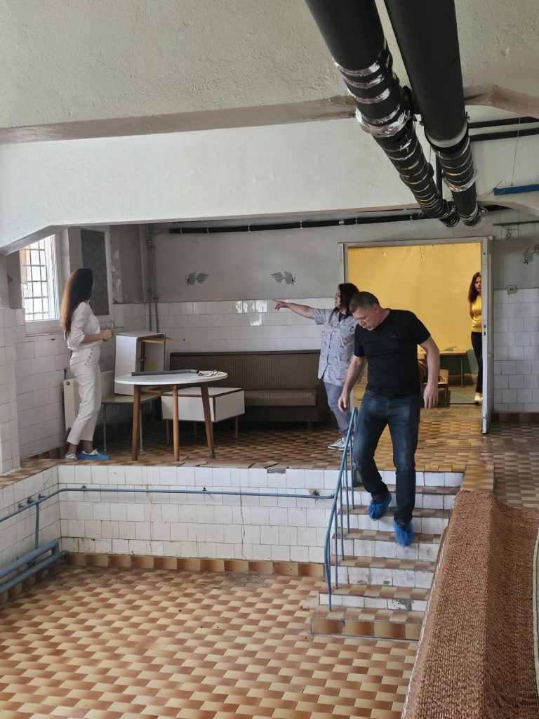 Горна Оряховица | Закритият басейн в ДГ „Щастливо детство“ в Г. Оряховица да бъде възстановен, обеща кметът
