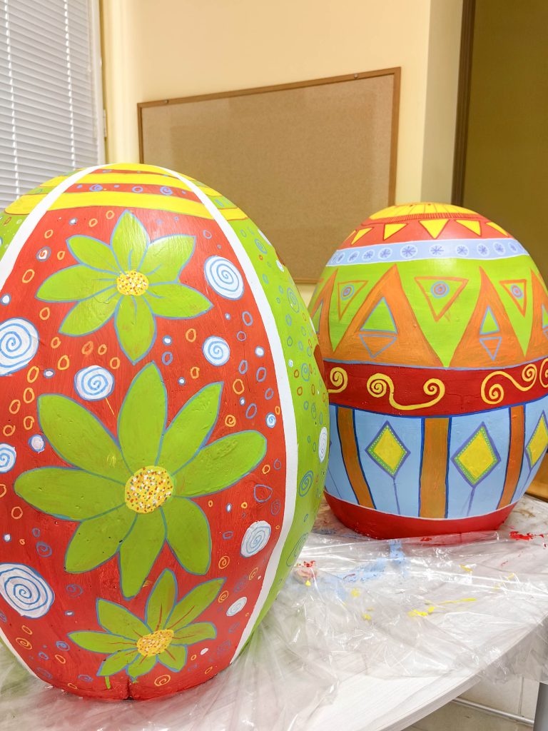 Декоративни яйца разкрасяват Велико Търново за Великден