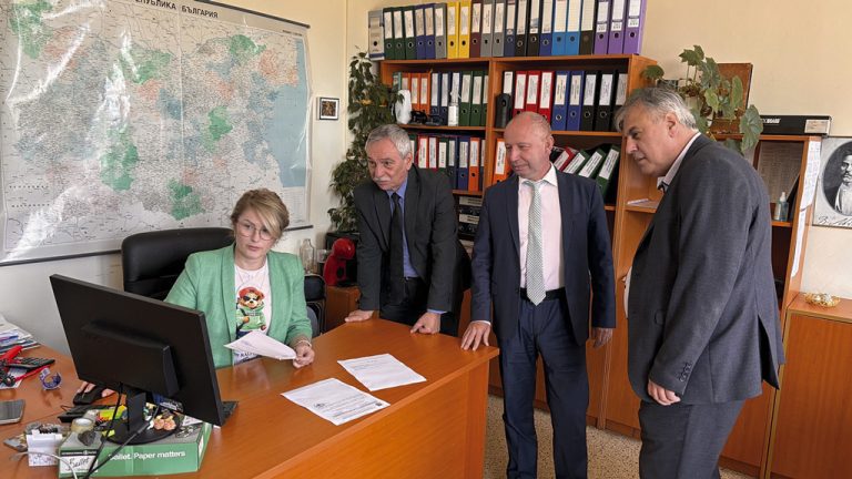 Общество | 125 кандидат-магистри си запазиха  места във ВТУ с акцията “Рано рани”