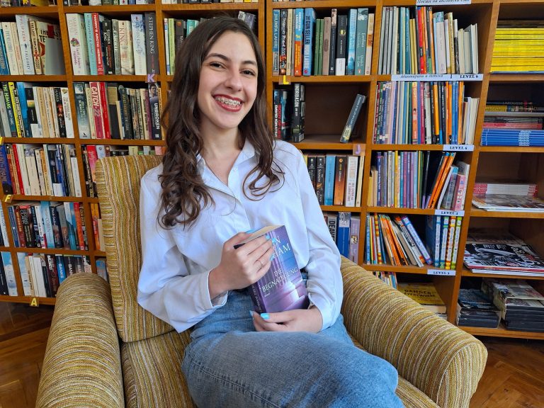 Общество | 12-класничката Ана Орманджиева е лауреат на националната олимпиада по немски език