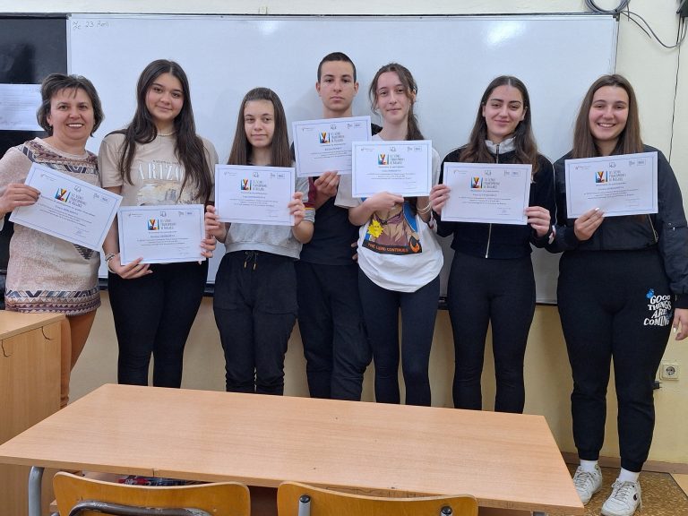 Общество | Франкофоните от Езиковата гимназия с награда от престижен театрален фестивал