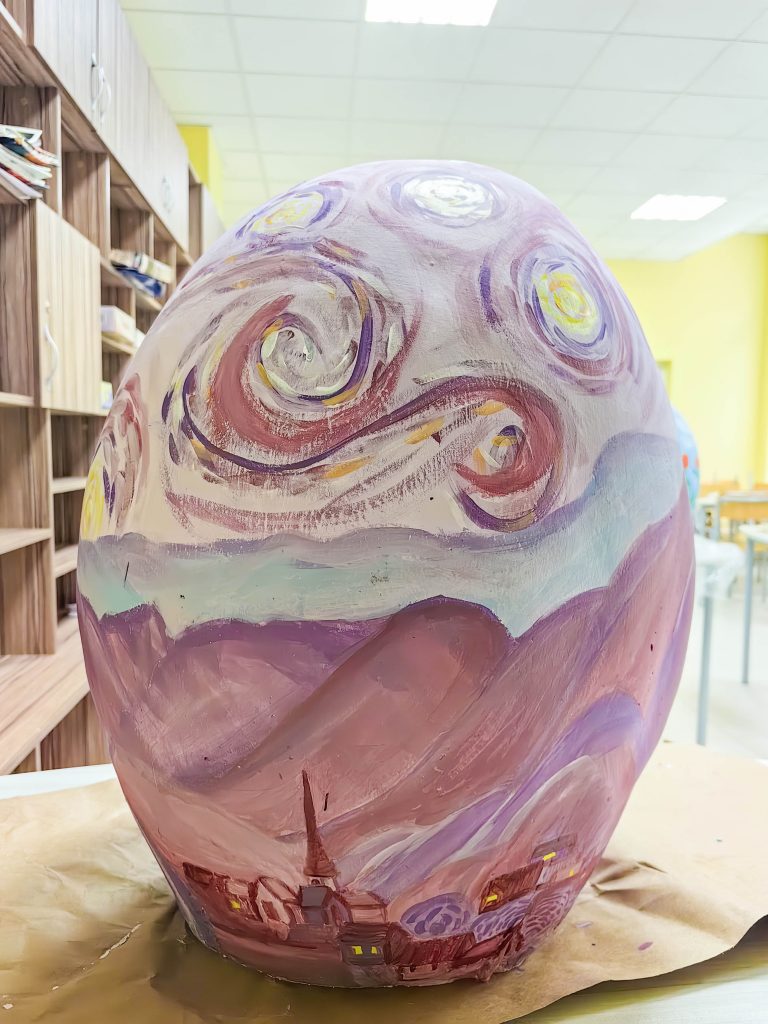 Декоративни яйца разкрасяват Велико Търново за Великден