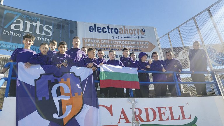 Етърци (2011 г.) натрупаха безценен опит от участието си на турнир в Барселона