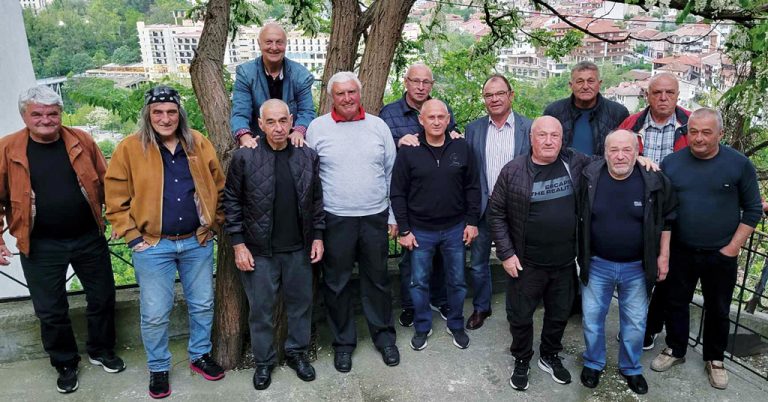 Ветерани отбелязаха 50 години от първите медали на “Етър”