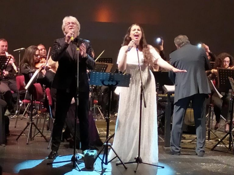 Култура | Успешно турне в 11 града реализираха през април артистите от великотърновския театър