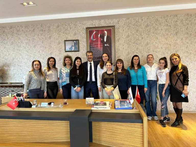 Ученици и учители от ОУ „Бачо Киро“ посетиха частно училище в Анкара