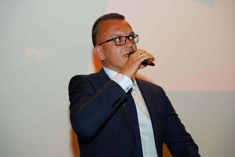 Филмът „От другата страна“ откри „София филм фест“ във В. Търново