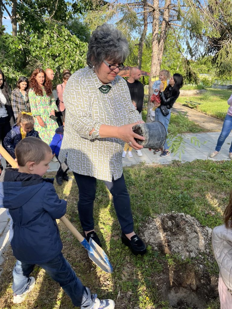 Световния ден на Земята отбелязаха малчуганите в лясковската детска градина „Славейче“