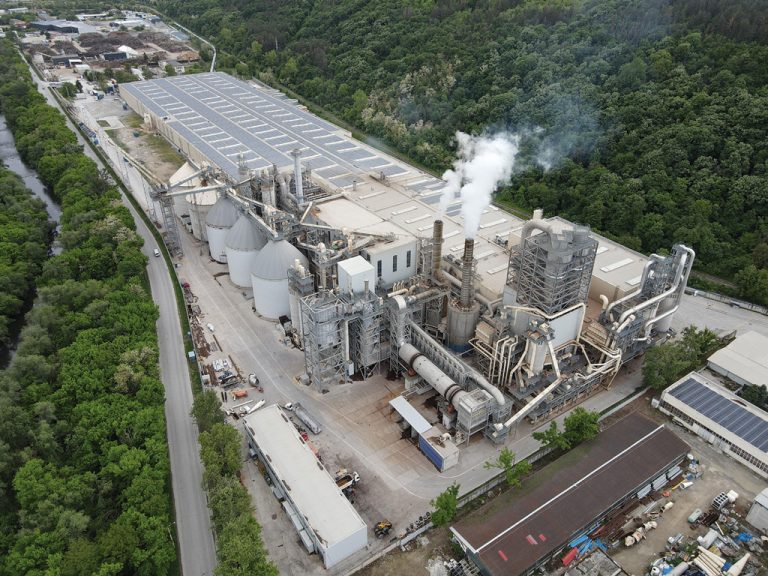 “Кроношпан” вдъхва нов живот на старите мебели