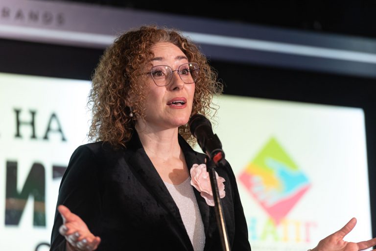 Абитуриенти от приемни семейства празнуваха във „Вечерта на успелите“, организирана от НАПГ и А1