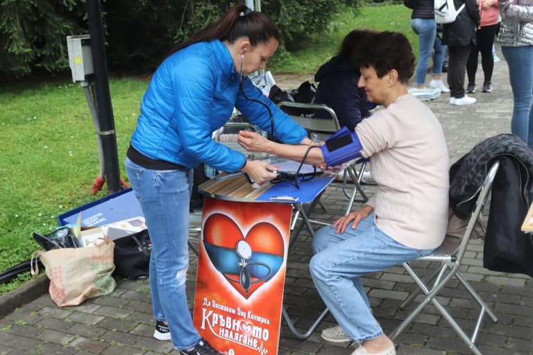 Горещи новини | „Клиника на открито“ следи за  СПИН, сифилис и кръвна захар