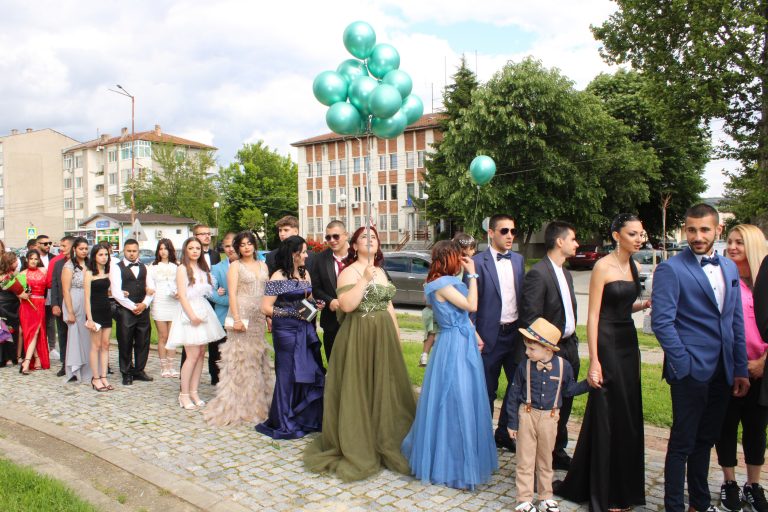 С много вълнение и настроение изпратиха Випуск 2024 в община Стражица