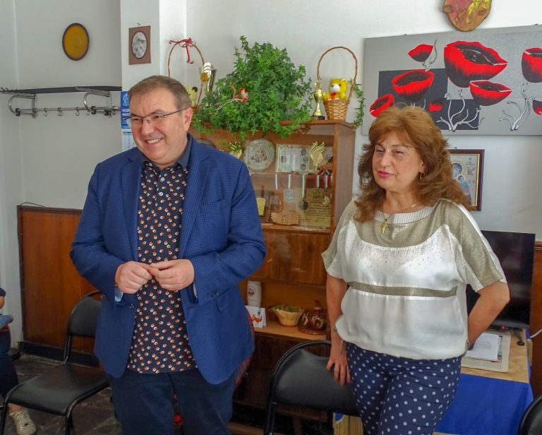 Пари и власт | Д-р Ивелина Гецова, кандидат за депутат от ГЕРБ-СДС: „При управлението на Кирил Петков кметовете бяха поставени в най-унизителното положение в историята ни”