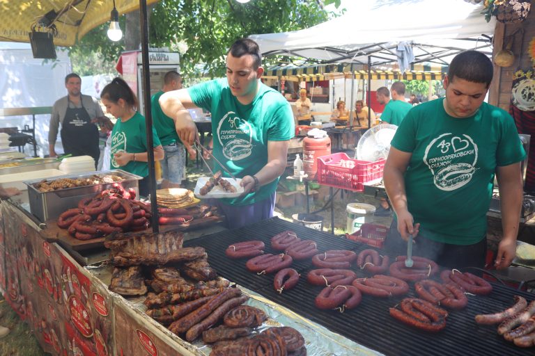 Пехливански борби за пръв път на Празника на горнооряховския суджук