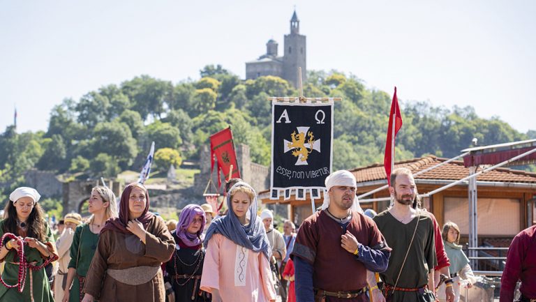 Възстановчици от над 10 държави участваха във фестивал на Царевец