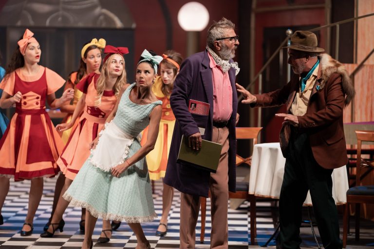 Култура | Спектакълът „Слуга на двама господари“ на великотърновския театър с премиера в София