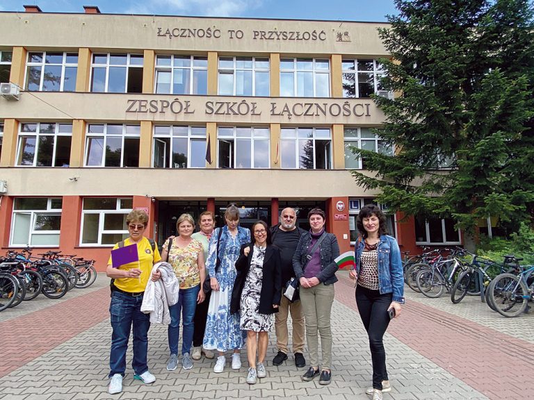 Осем учители от ПГСАГ “Ангел Попов” посетиха Краков по програма на “Еразъм+”