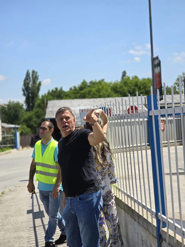 Пари и власт | Слагат охранителни камери в Г. Оряховица