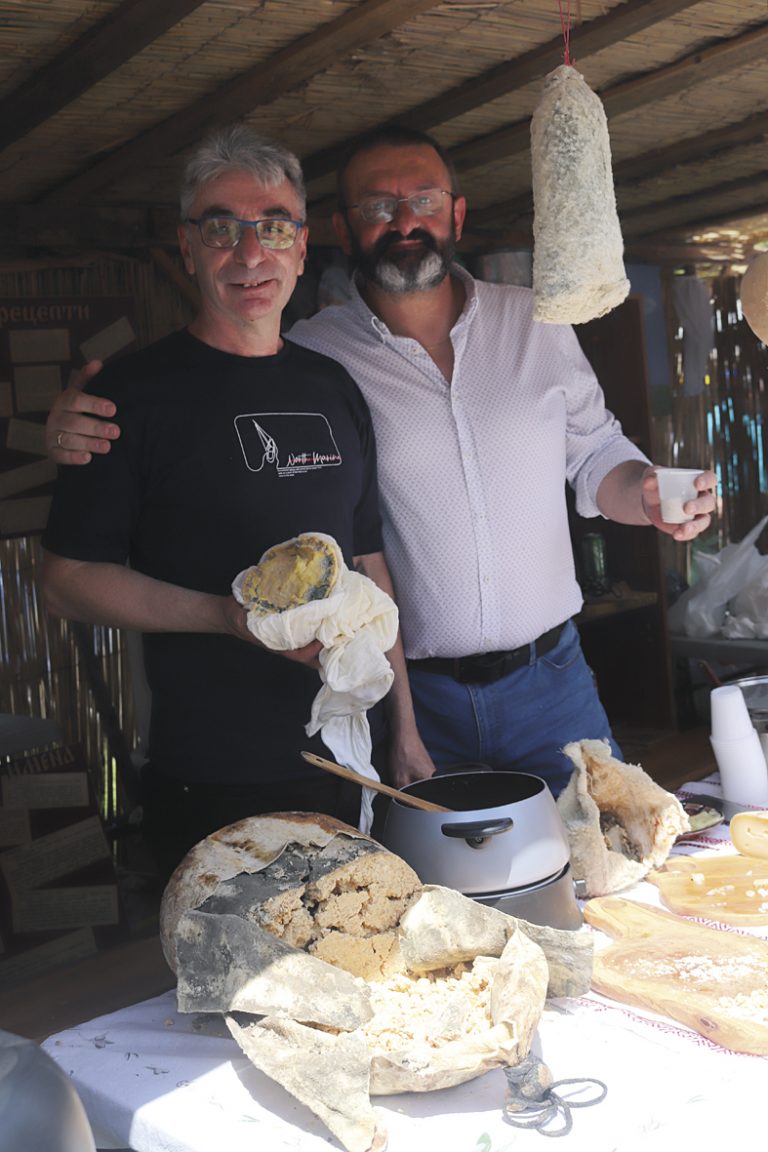 Мина Варджиева, майсторката  на месения кашкавал “гьобек”