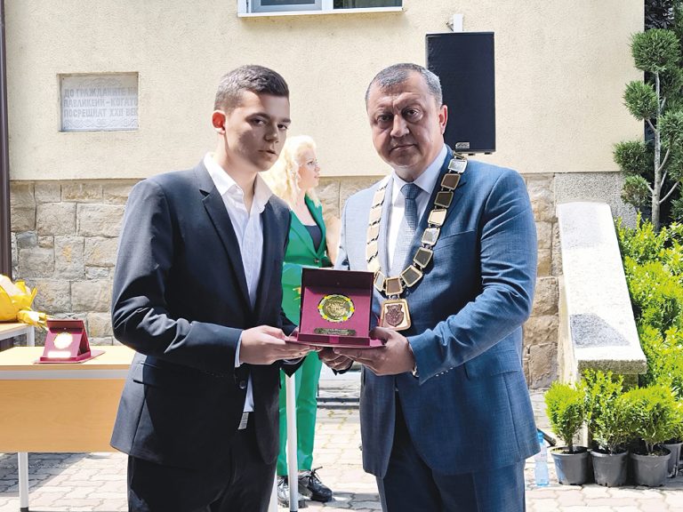 Павликени отбеляза 81 години като град