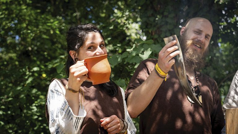 Възстановчици от над 10 държави участваха във фестивал на Царевец