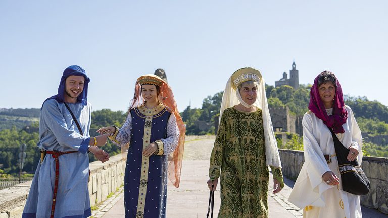 Култура | Възстановчици от  над 10 държави  участваха във фестивал на Царевец