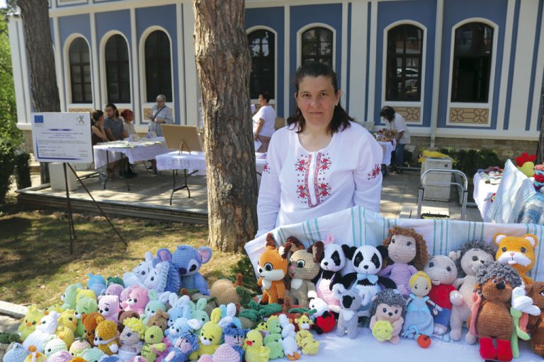 Майстори на плетивата от цялата страна се събраха във В. Търново
