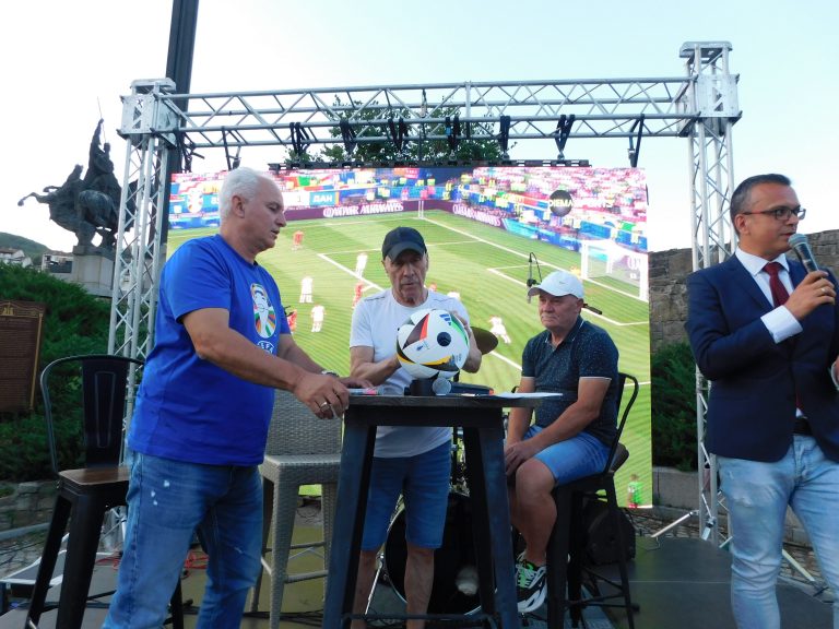 Легенди на „Етър“ дадоха началото на “Открита сцена Евро-2024/САЩ-94”