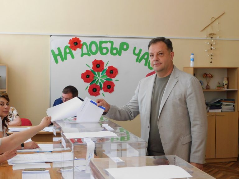Горещи новини | Даниел Панов: „Да гласуваме за стабилно управление!“