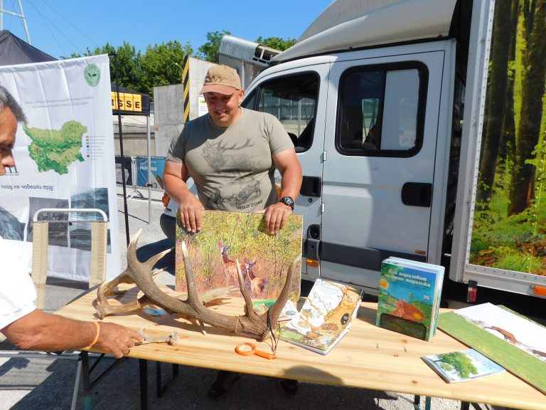 Стотици великотърновци се забавляваха в Деня на отворените врати в „Кроношпан”