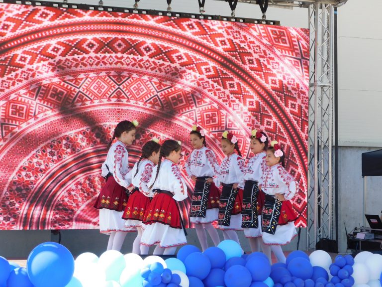 Стотици великотърновци се забавляваха в Деня на отворените врати в „Кроношпан”