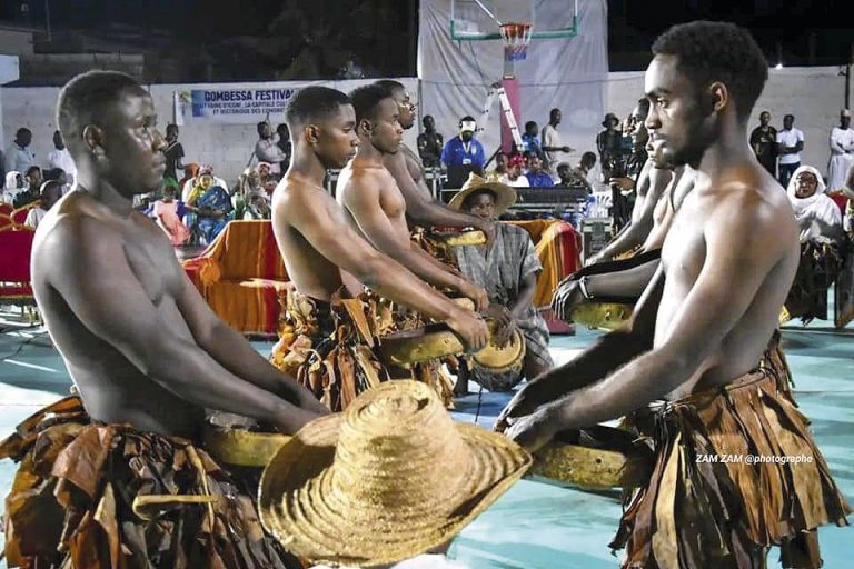 Горещи новини | Екзотични участници от Коморските острови  идват за Международния фолклорен фестивал