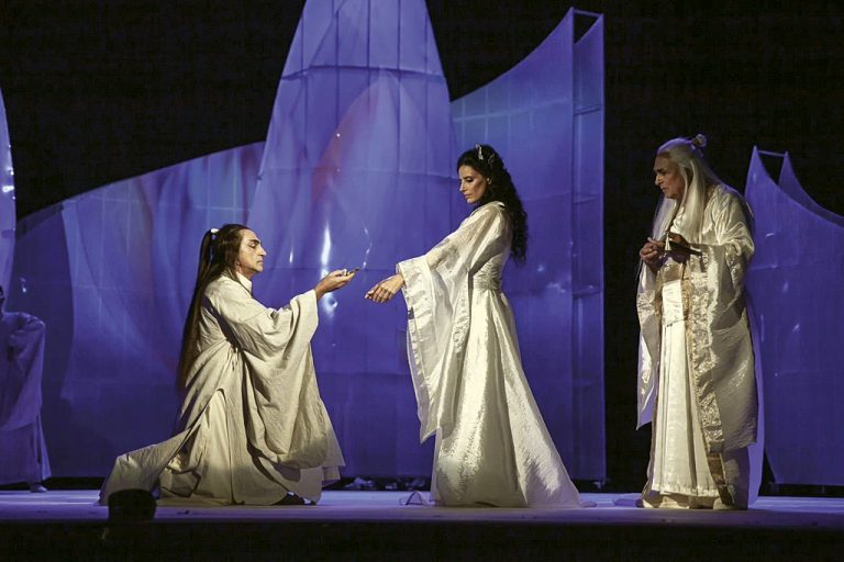 Оперетата “Страната на усмивките” на търновския  театър с премиера на открито на крепостта “Царевец”