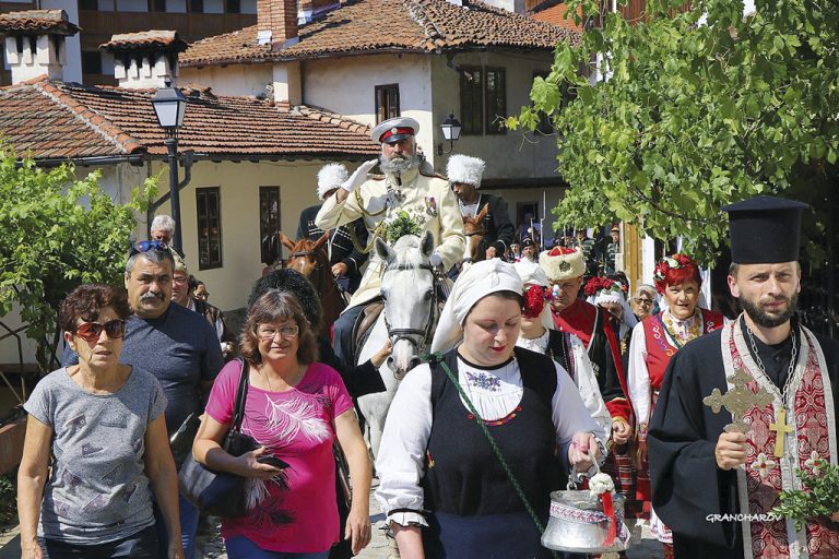 Общество | На 7 юли 1877 г. Търново  посреща руските освободители